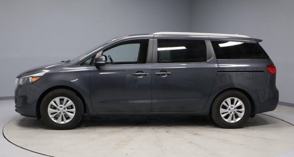 Used 2016 Kia Sedona LX image 6