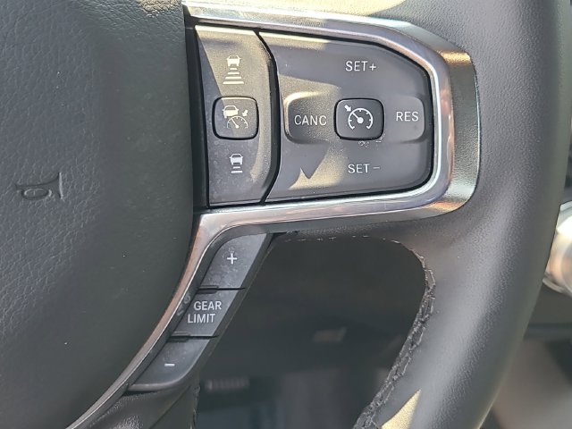 Used 2026 RAM 1500 Laramie AWD/4WD image 24
