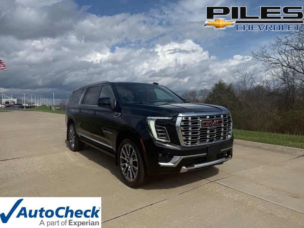 Used 2025 GMC Yukon XL Denali w/ Sun & Power Step Package image 1