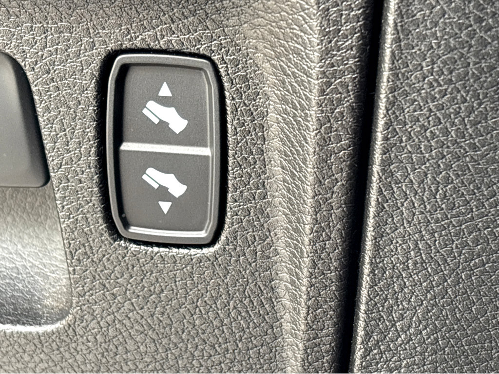 Used 2021 RAM 1500 Laramie RWD image 28