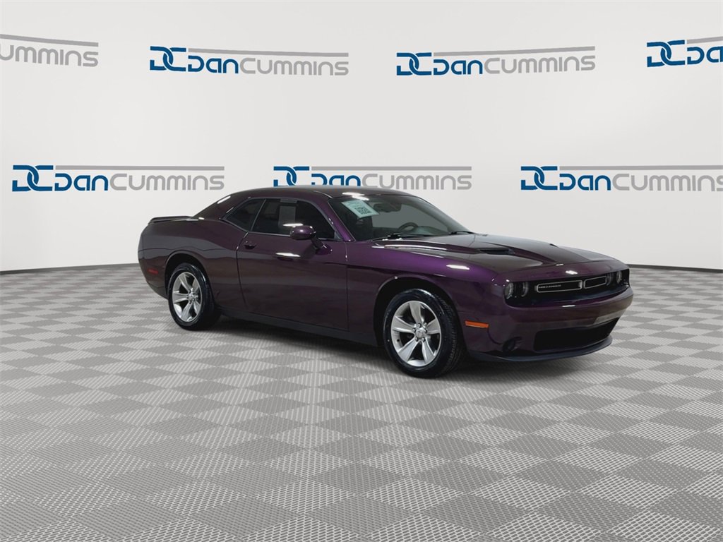 Used 2020 Dodge Challenger SXT image 2