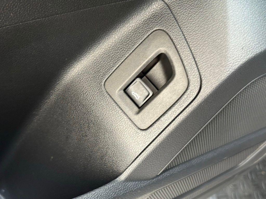 Used 2021 Volkswagen Atlas SE w/ Panoramic Sunroof Package image 32