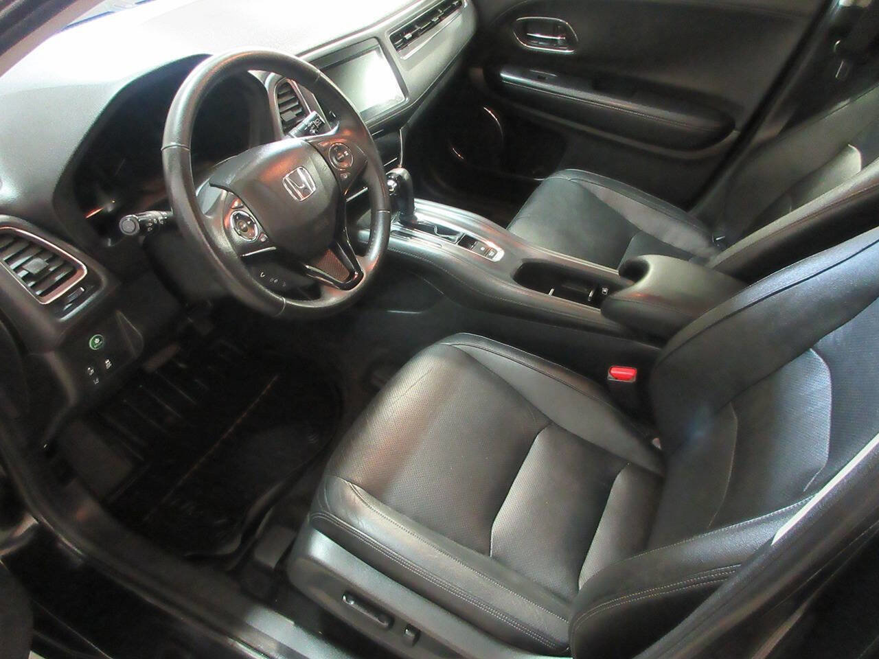 Used 2019 Honda HR-V Touring image 7