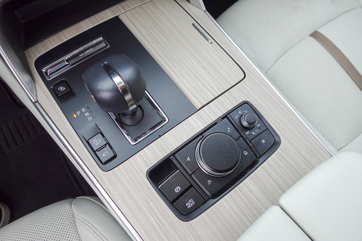 Used 2024 MAZDA CX-90 Plug-In Hybrid w/ Premium Plus image 19