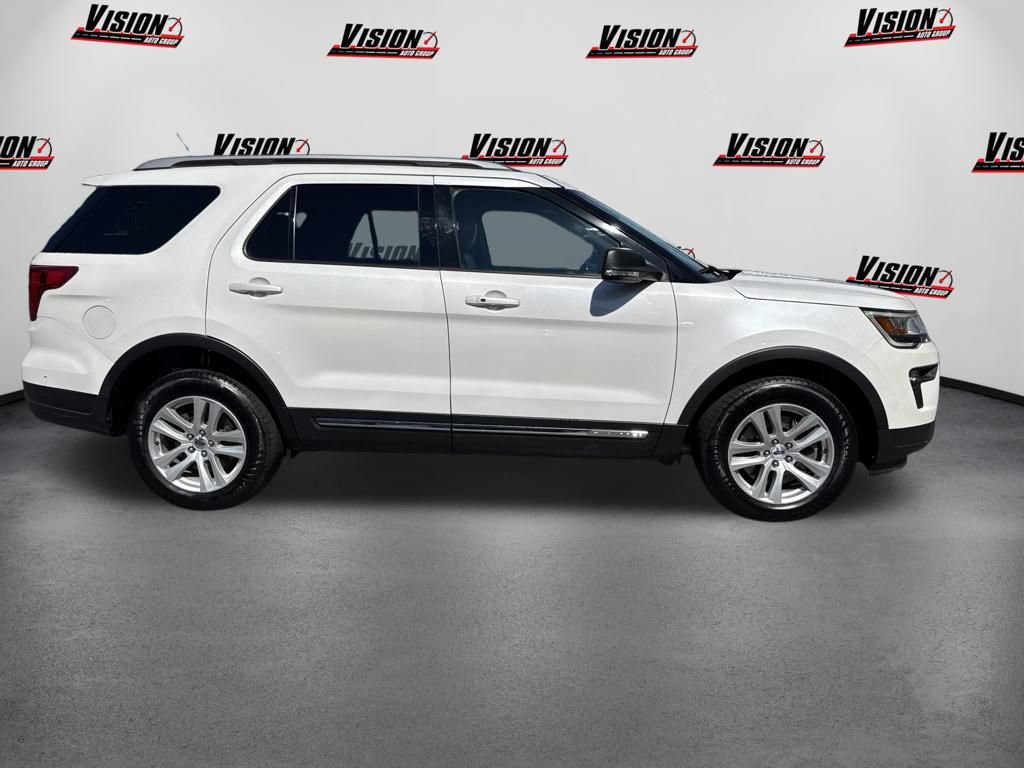 Used 2019 Ford Explorer XLT w/ Equipment Group 202A AWD/4WD image 4