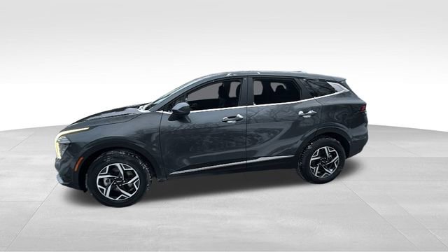 Used 2024 Kia Sportage LX image 4