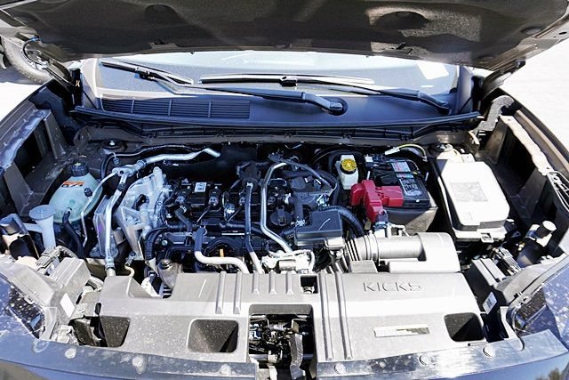 New 2026 Nissan Kicks SR w/ Cold Weather Package FWD image 15
