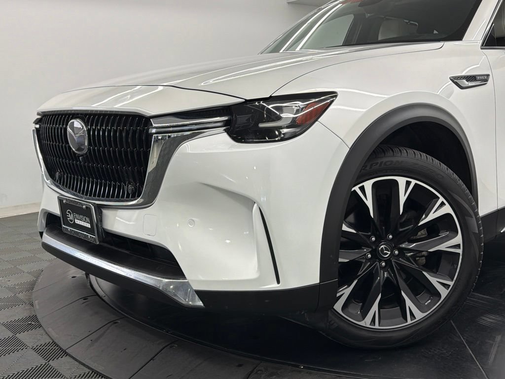 Used 2024 MAZDA CX-90 Plug-In Hybrid w/ Premium Plus AWD/4WD image 4
