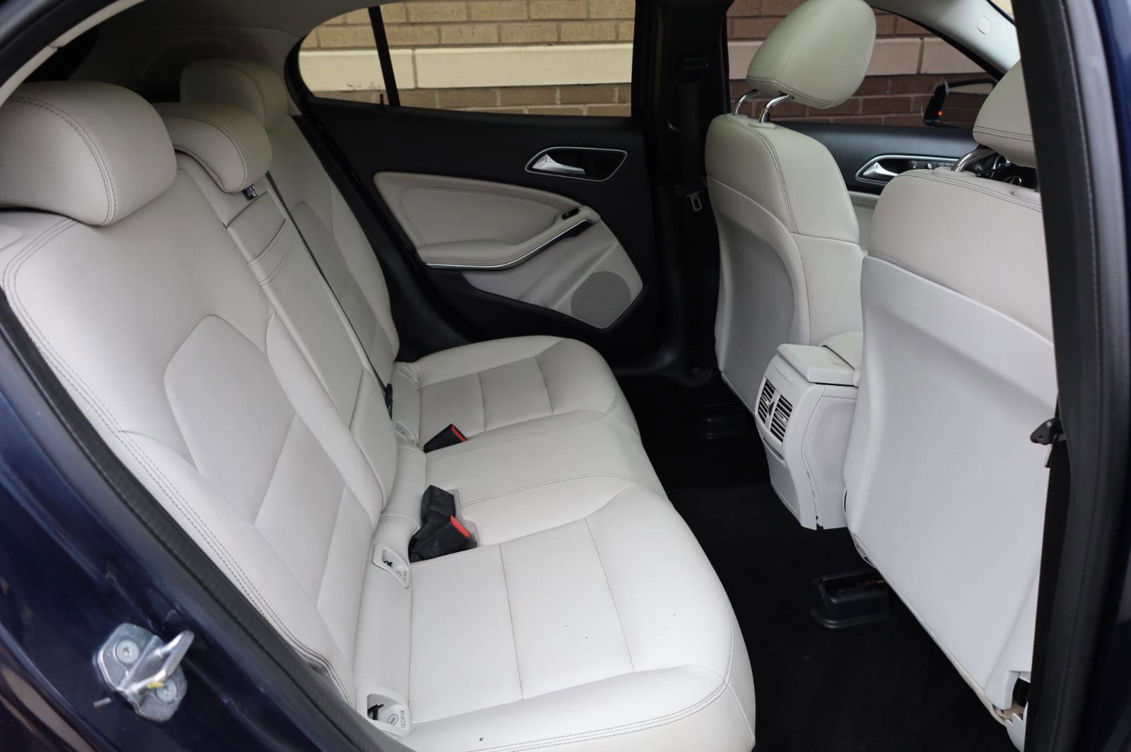 Used 2018 Mercedes-Benz GLA 250 4MATIC w/ Premium Package image 21