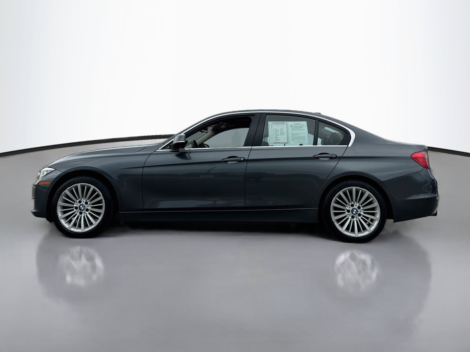 Used 2013 BMW 328i xDrive Sedan AWD/4WD image 4