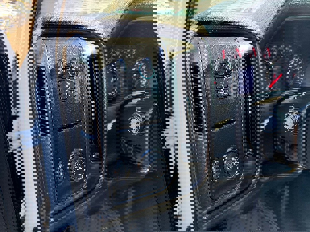 Used 2017 Chevrolet Silverado 3500 W/T image 15