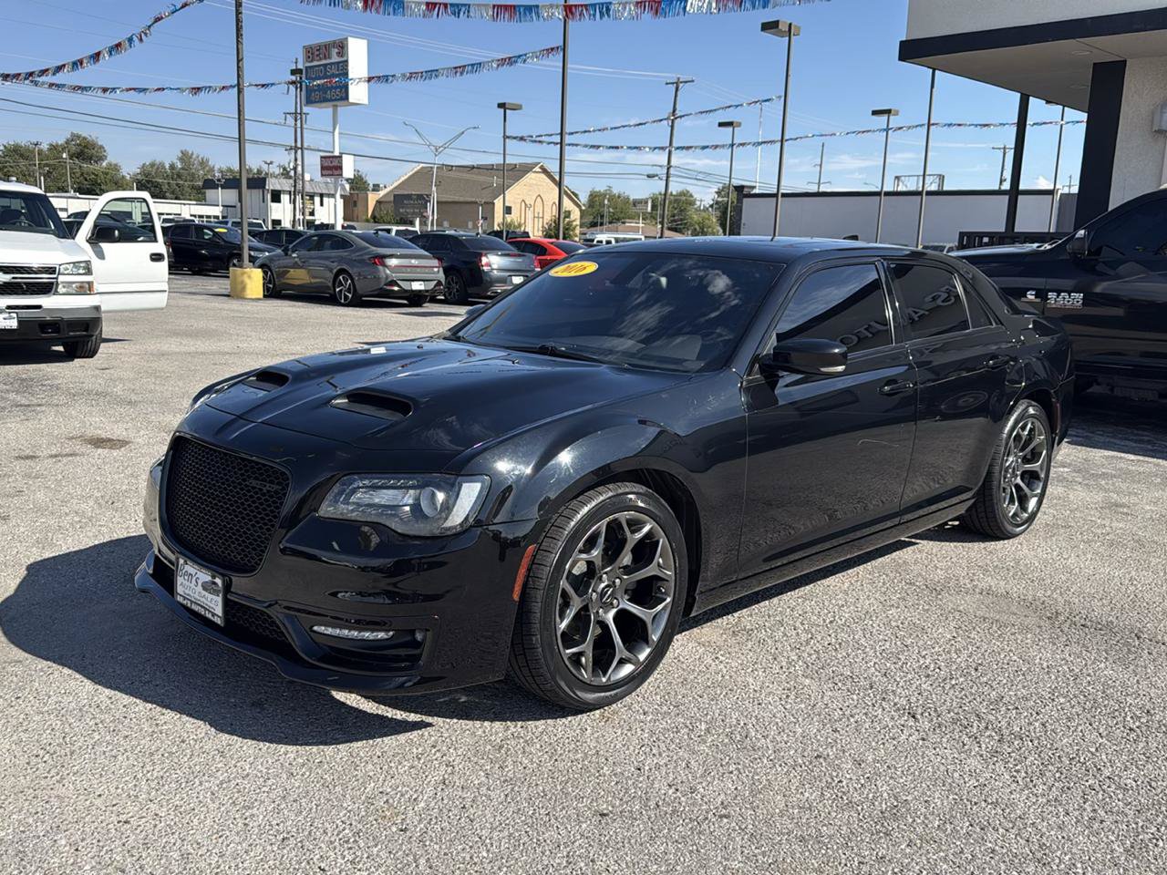 Used 2016 Chrysler 300 S w/ 300S Premium Group RWD image 2