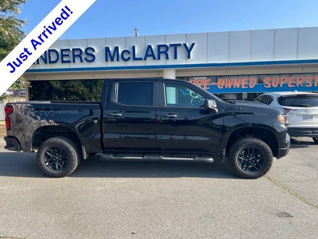 Used 2024 Chevrolet Silverado 1500 Custom Trail Boss w/ Realtree Special Edition AWD/4WD image 2