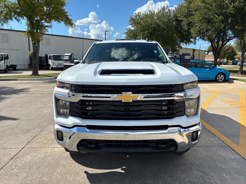New 2026 Chevrolet Silverado 3500 LT AWD/4WD image 3
