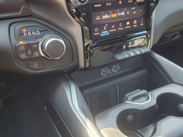 New 2026 RAM 1500 4x4 Crew Cab image 13