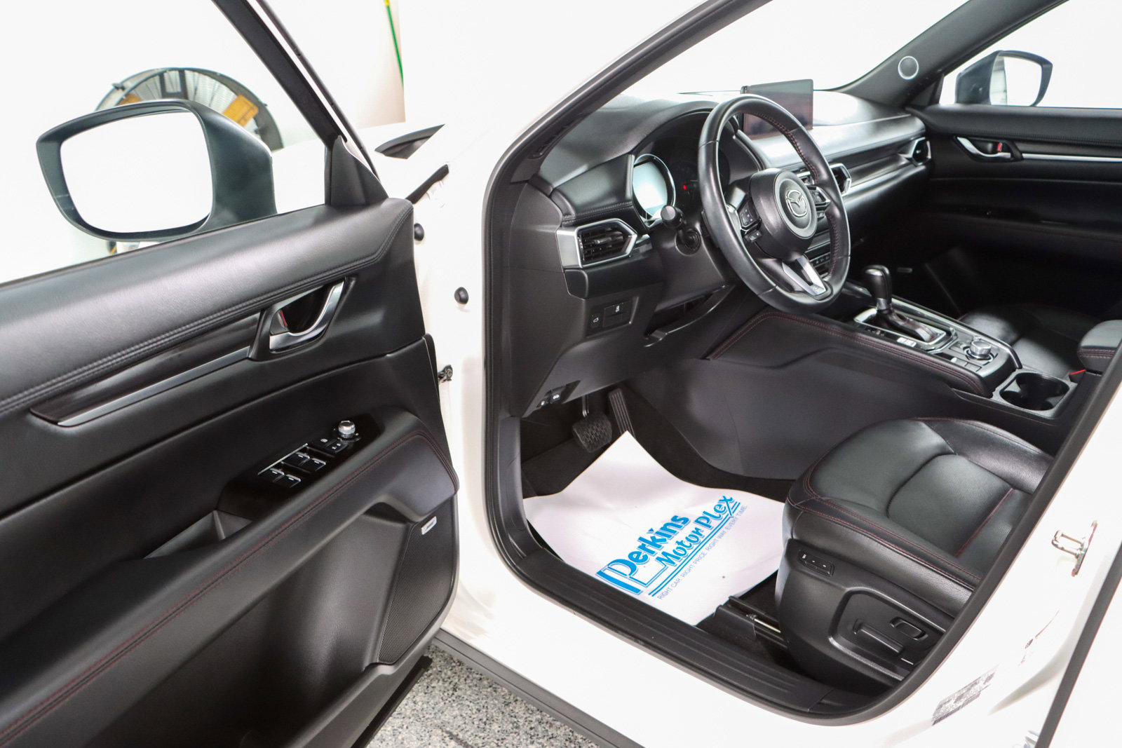 Used 2023 MAZDA CX-5 AWD image 3