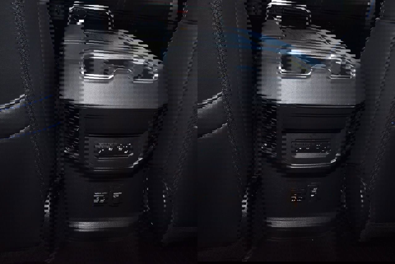 Used 2023 Toyota Tundra Platinum w/ Advanced Package image 19