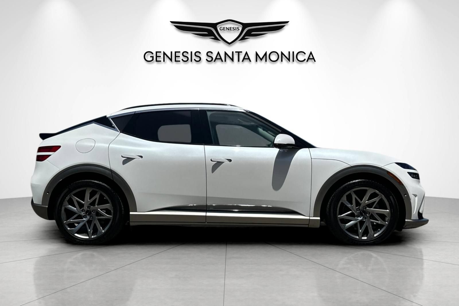 Used 2023 Genesis GV60 Advanced AWD/4WD image 4