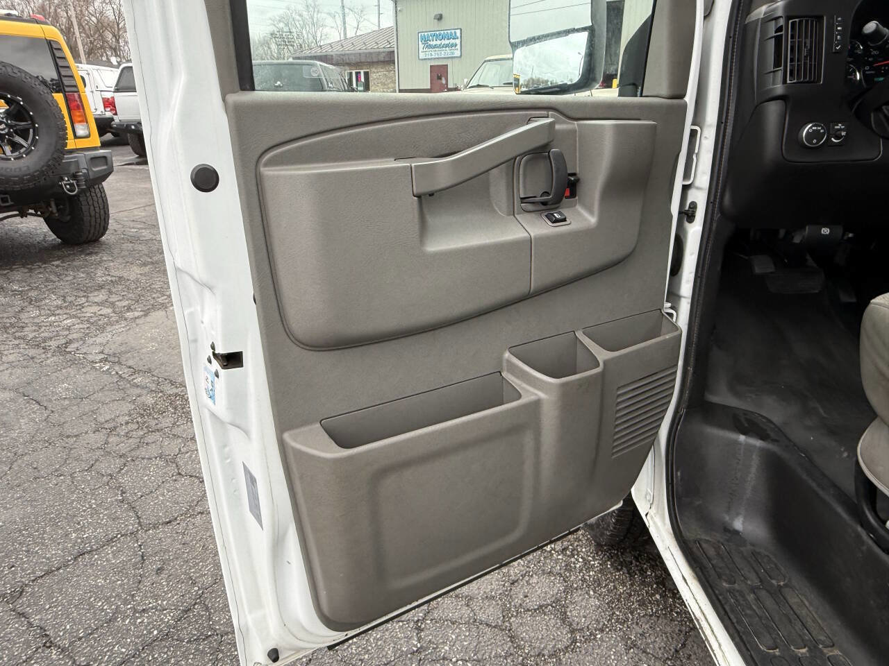 Used 2021 Chevrolet Express 3500 w/ Power Convenience Package image 12