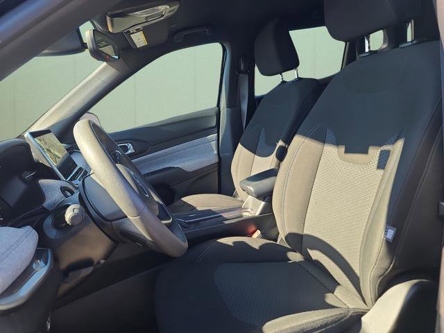 Used 2024 Jeep Compass Sport image 18