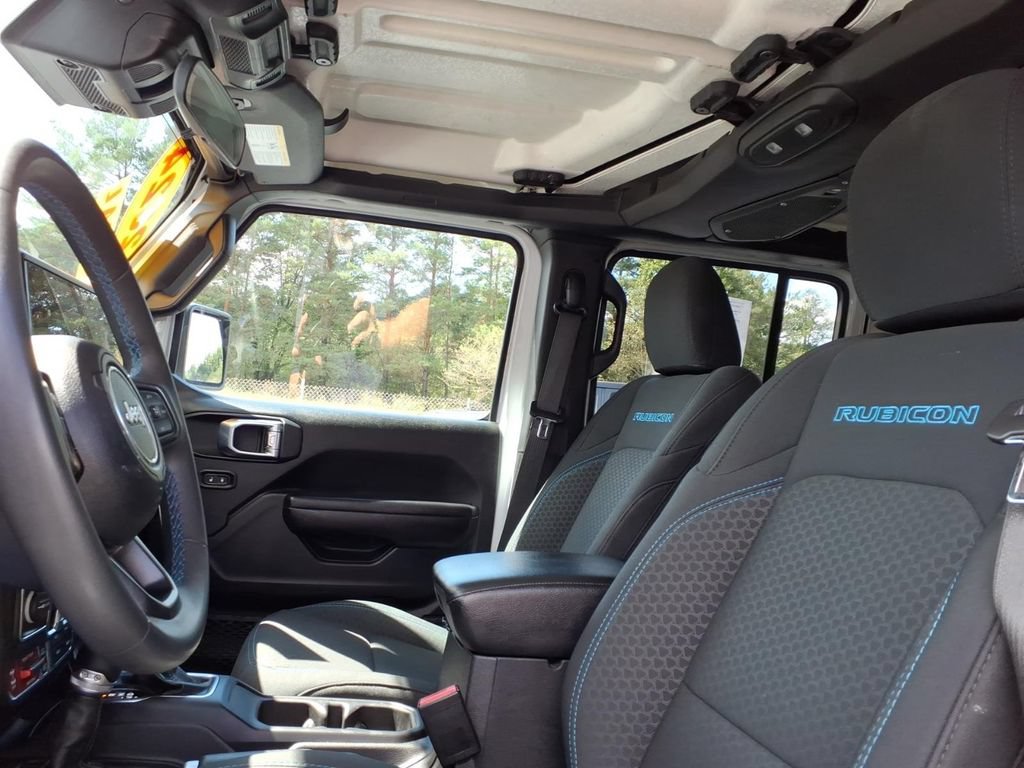 Used 2024 Jeep Wrangler Unlimited Rubicon 4xe AWD/4WD image 11