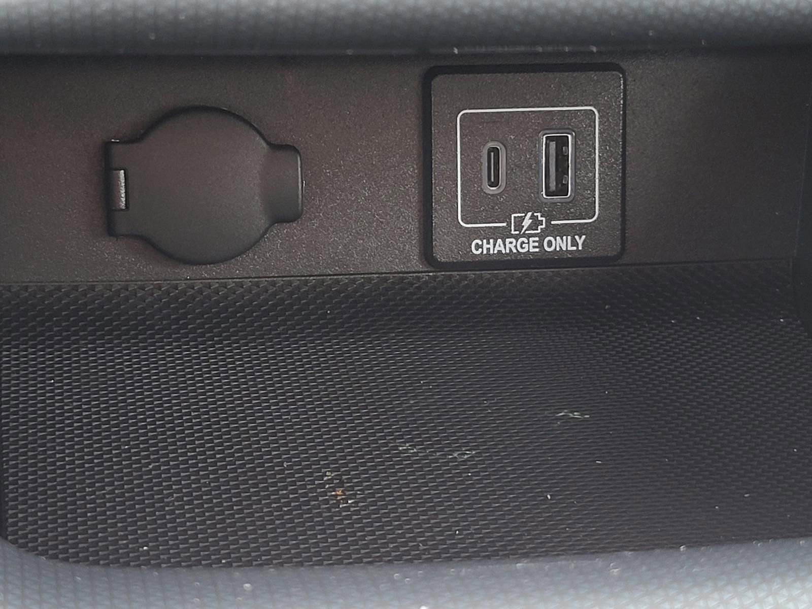 Used 2020 Nissan Pathfinder SL image 28