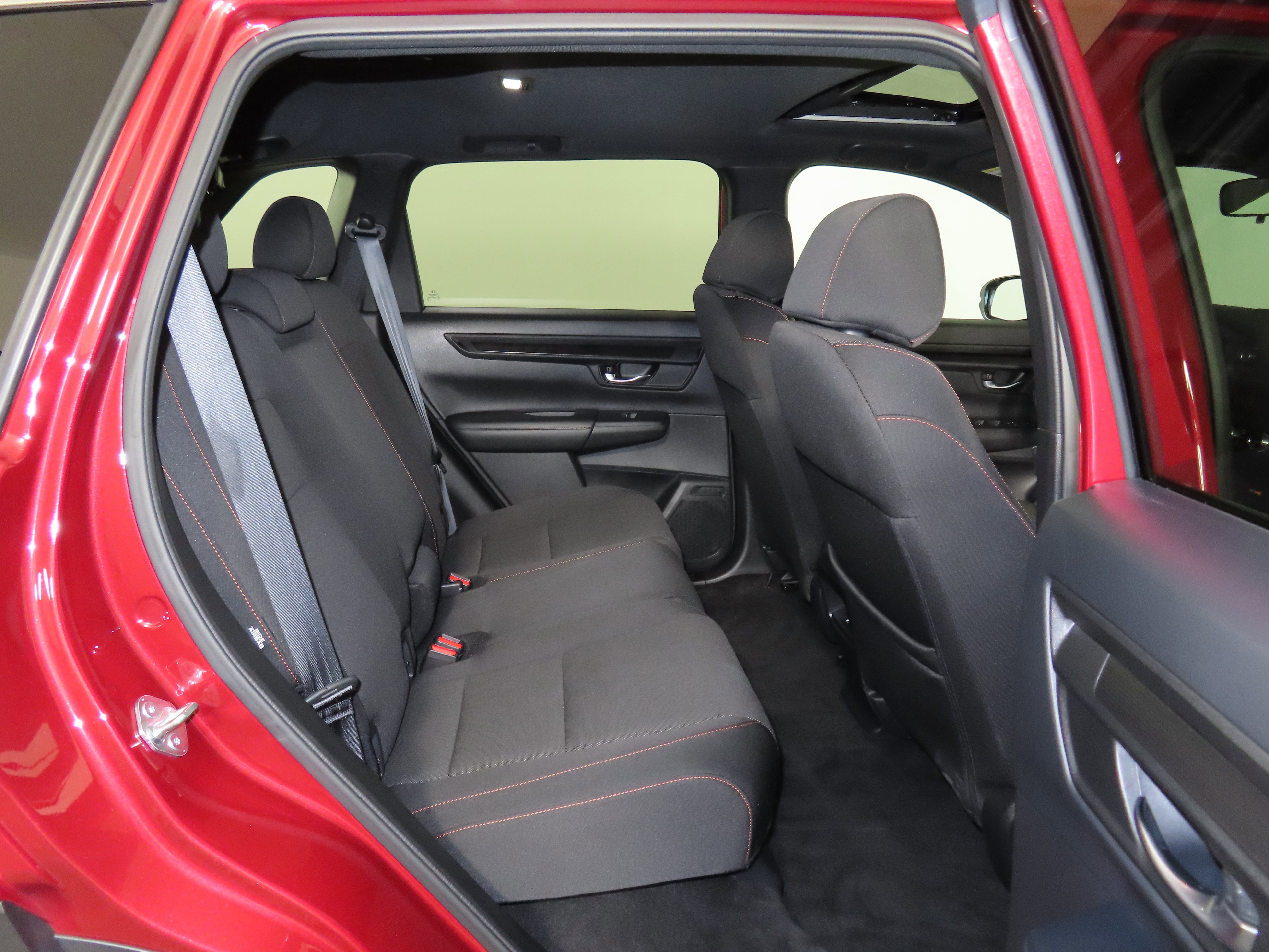 Used 2025 Honda CR-V Sport image 32