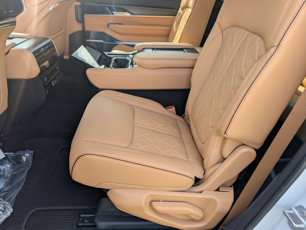 New 2026 Jeep Grand Wagoneer L Summit AWD/4WD image 26