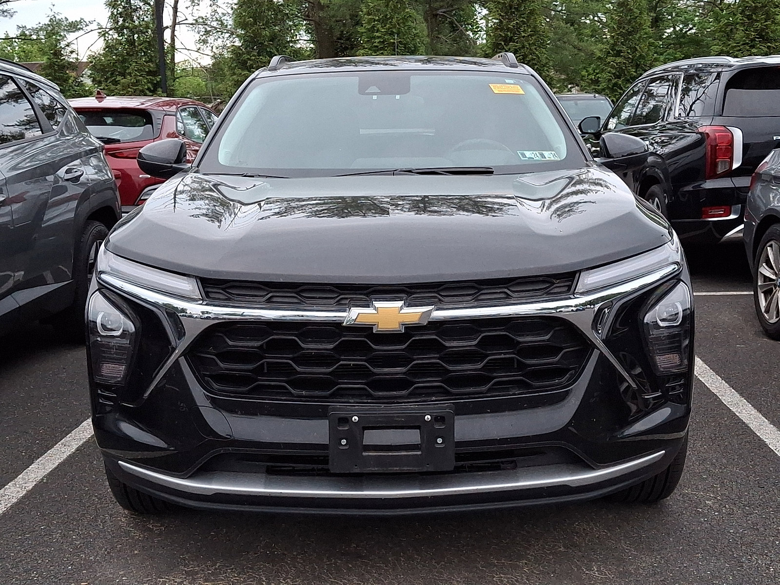 Used 2024 Chevrolet Trax LT w/ Driver Confidence Package FWD image 3