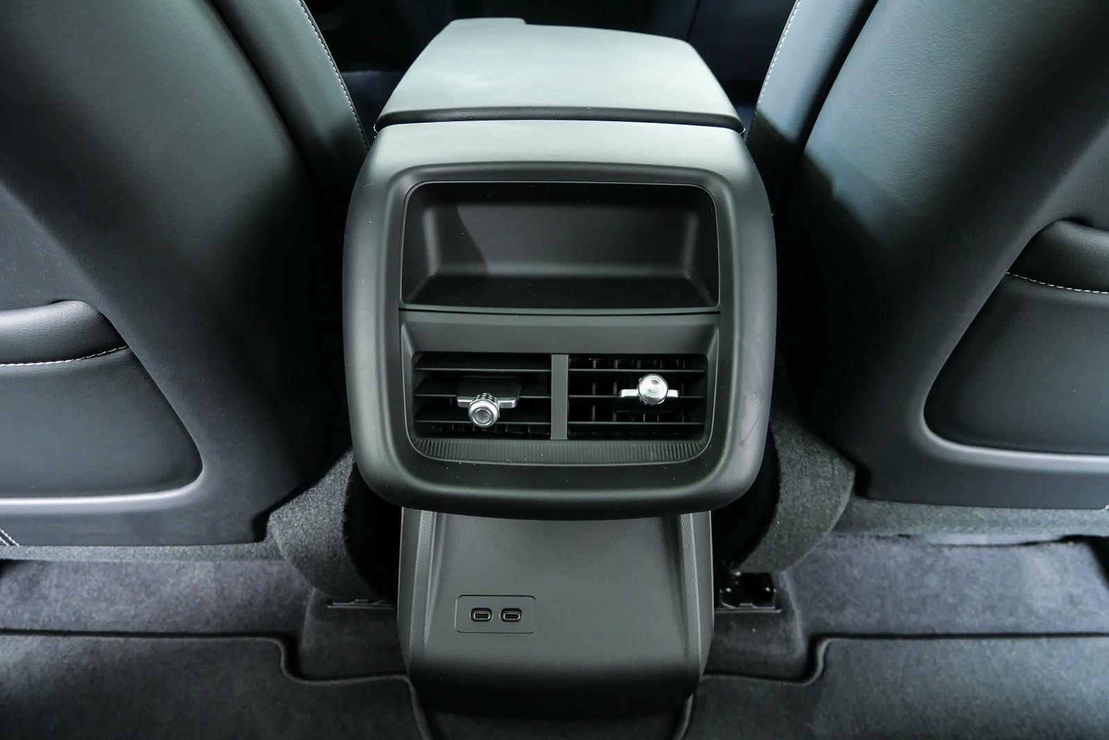 Certified 2024 Cadillac Lyriq Tech RWD image 18