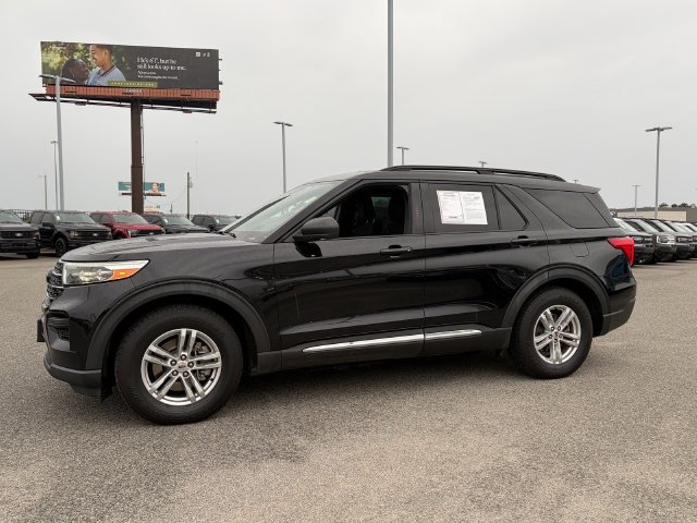 Used 2020 Ford Explorer XLT RWD image 3