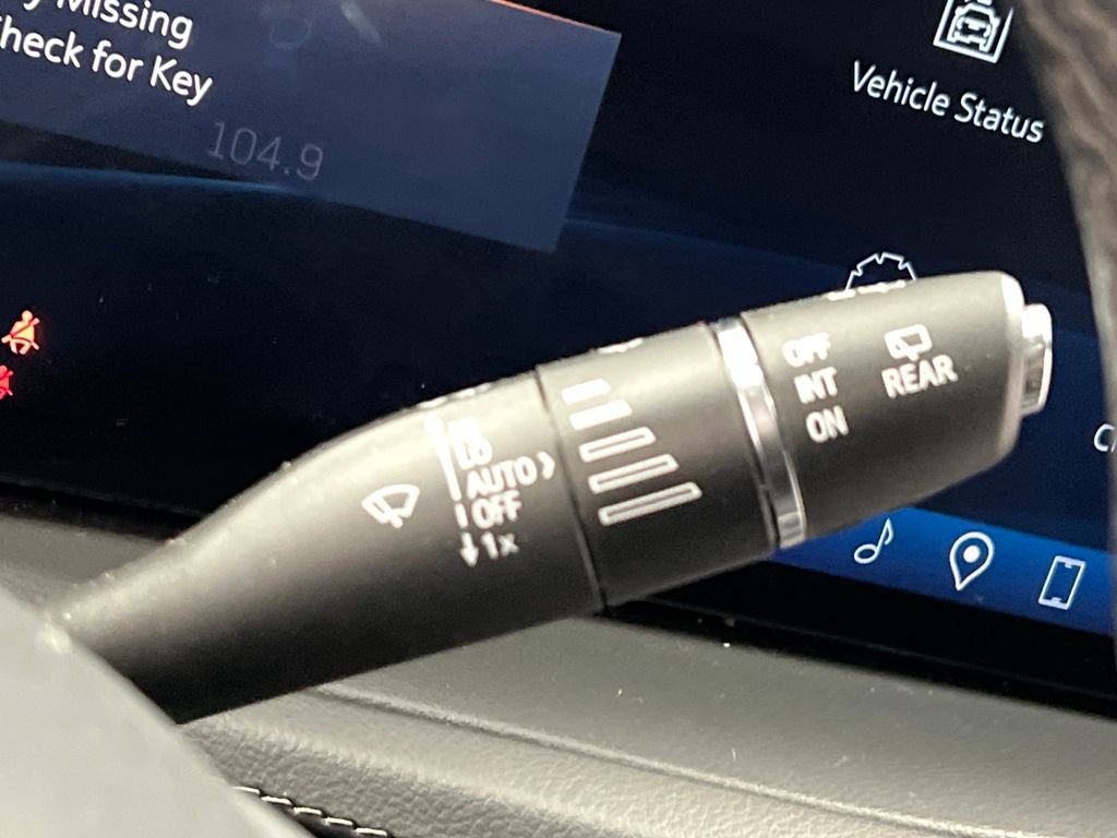 Used 2024 Cadillac XT4 Premium Luxury image 43