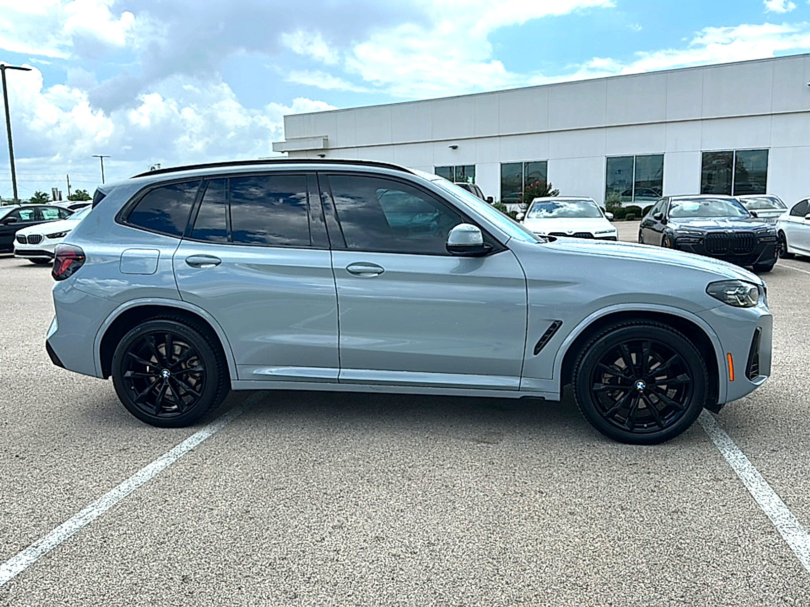 Certified 2023 BMW X3 sDrive30i w/ M Sport Package RWD image 9