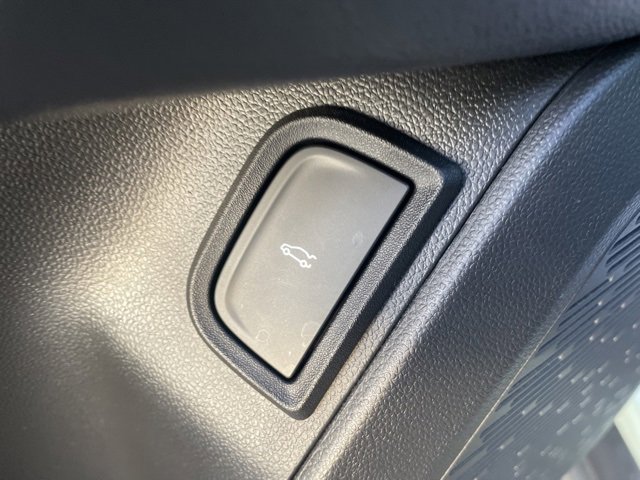 Used 2025 Chevrolet Equinox ACTIV w/ Safety and Technology Package image 10