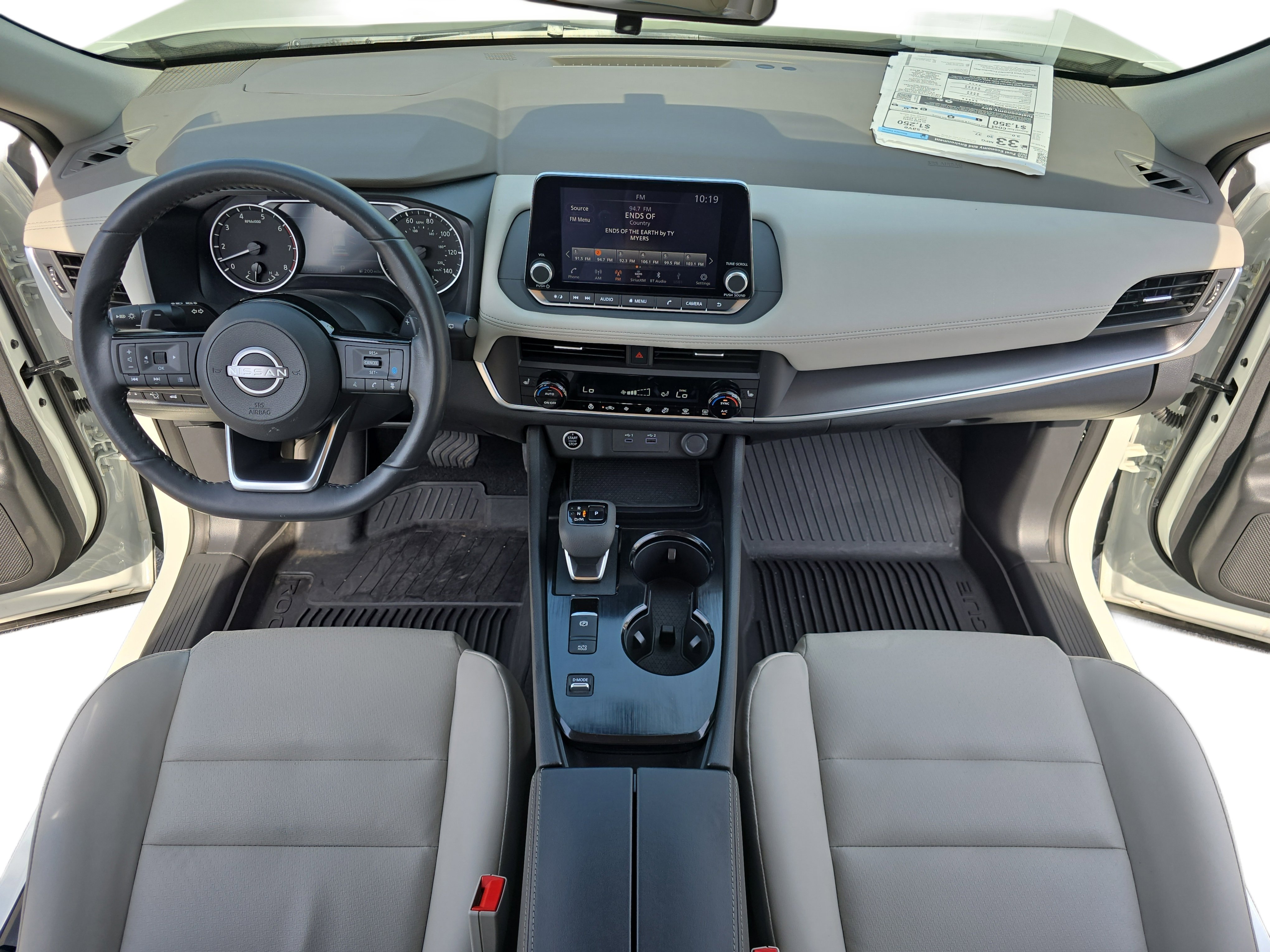 Used 2023 Nissan Rogue SV w/ SV Premium B Package FWD image 9