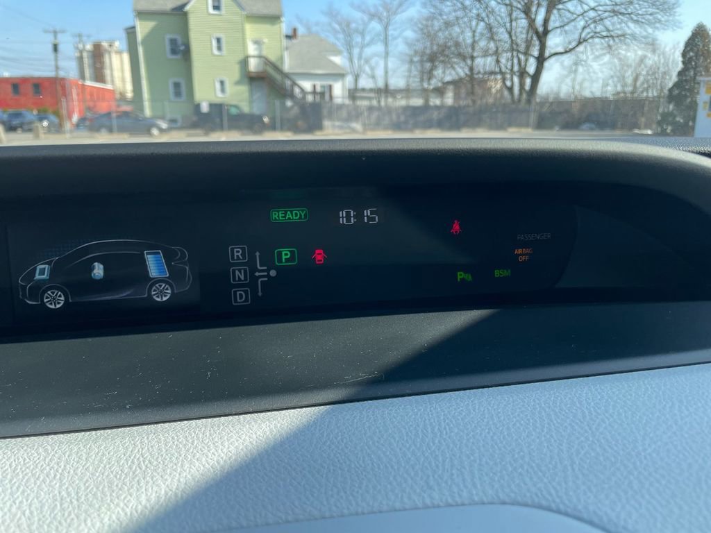 Used 2018 Toyota Prius Three image 20