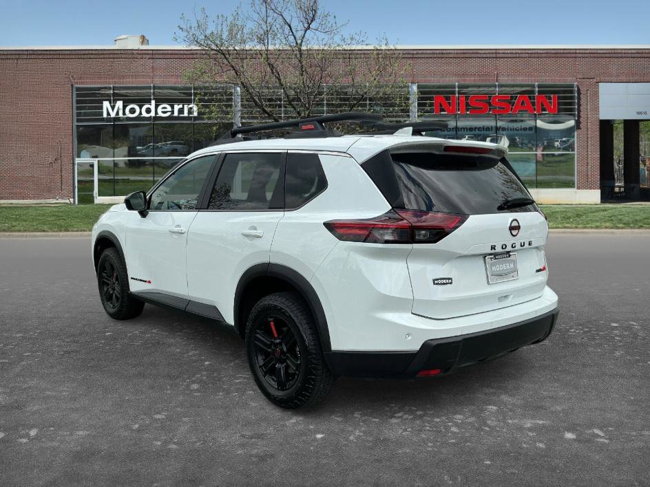 Certified 2025 Nissan Rogue SV AWD/4WD image 2