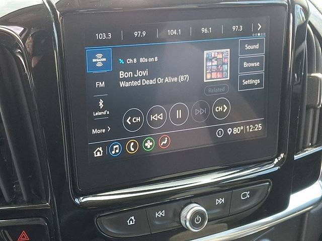 Used 2021 Chevrolet Traverse LT image 3