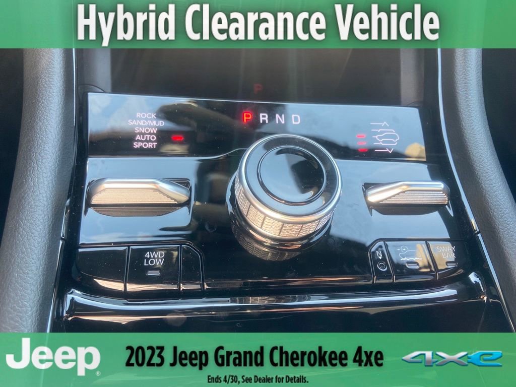 New 2023 Jeep Grand Cherokee Trailhawk image 36