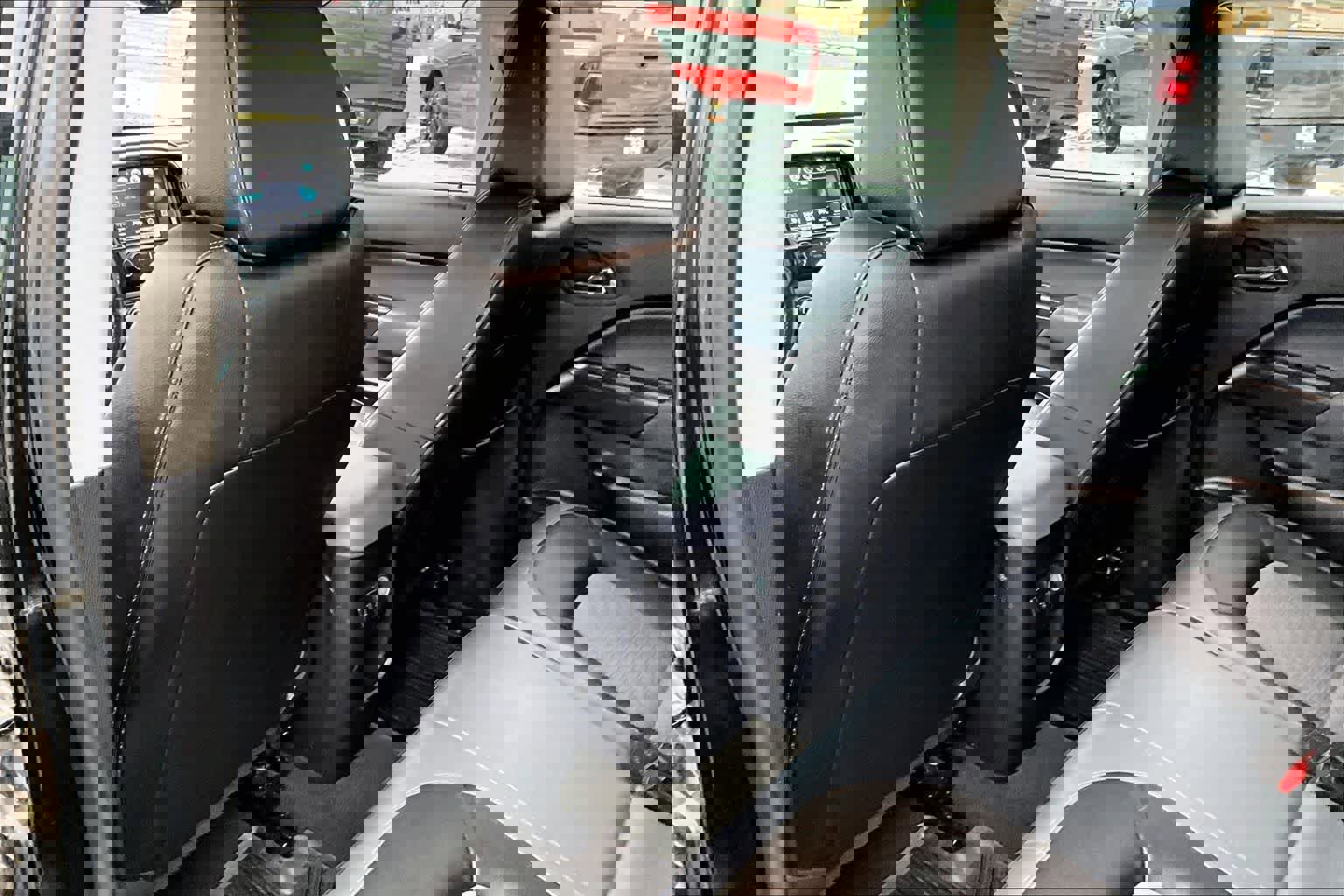 Used 2016 Chevrolet Colorado Z71 image 12