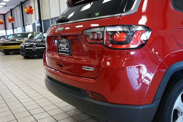 Used 2021 Jeep Compass Latitude image 14