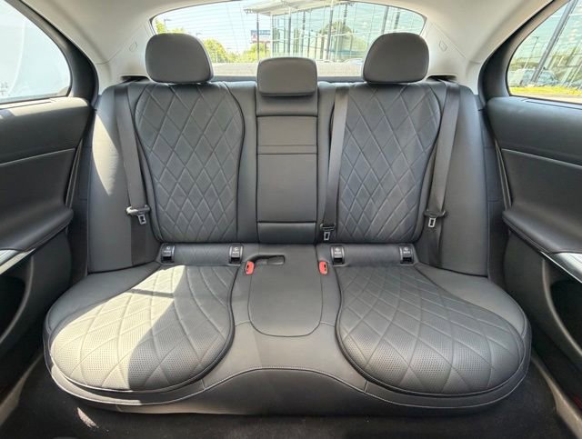Used 2024 Mercedes-Benz E 350 4MATIC Sedan image 17