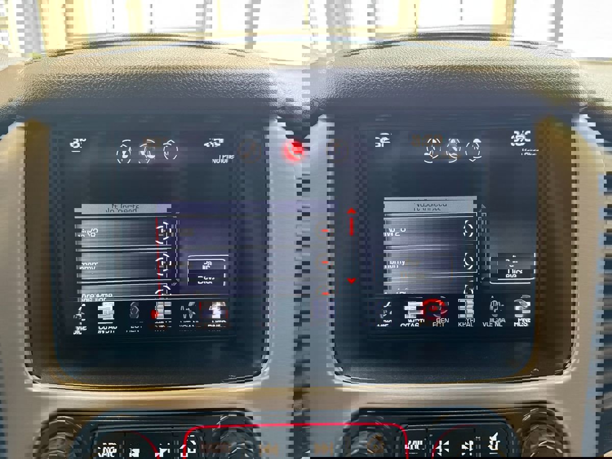 Used 2015 GMC Yukon Denali w/ Touring Package image 23