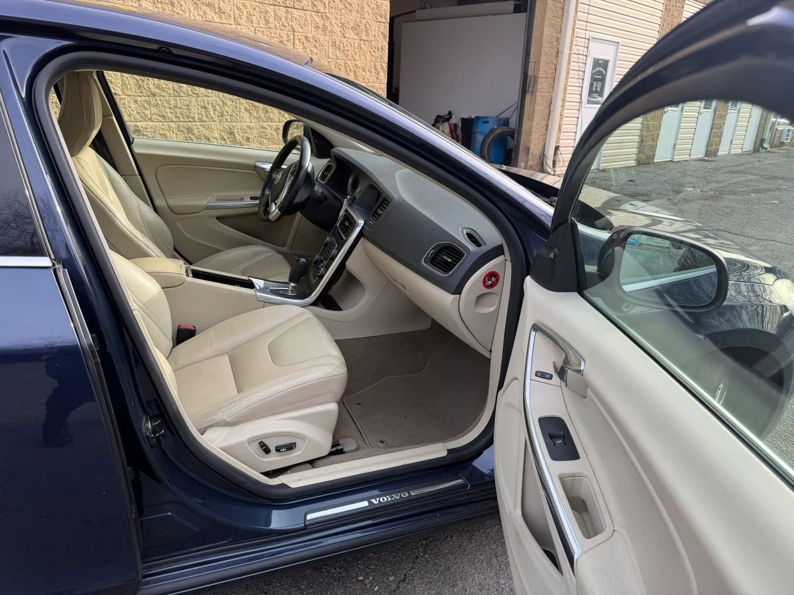 Used 2012 Volvo S60 T6 image 20