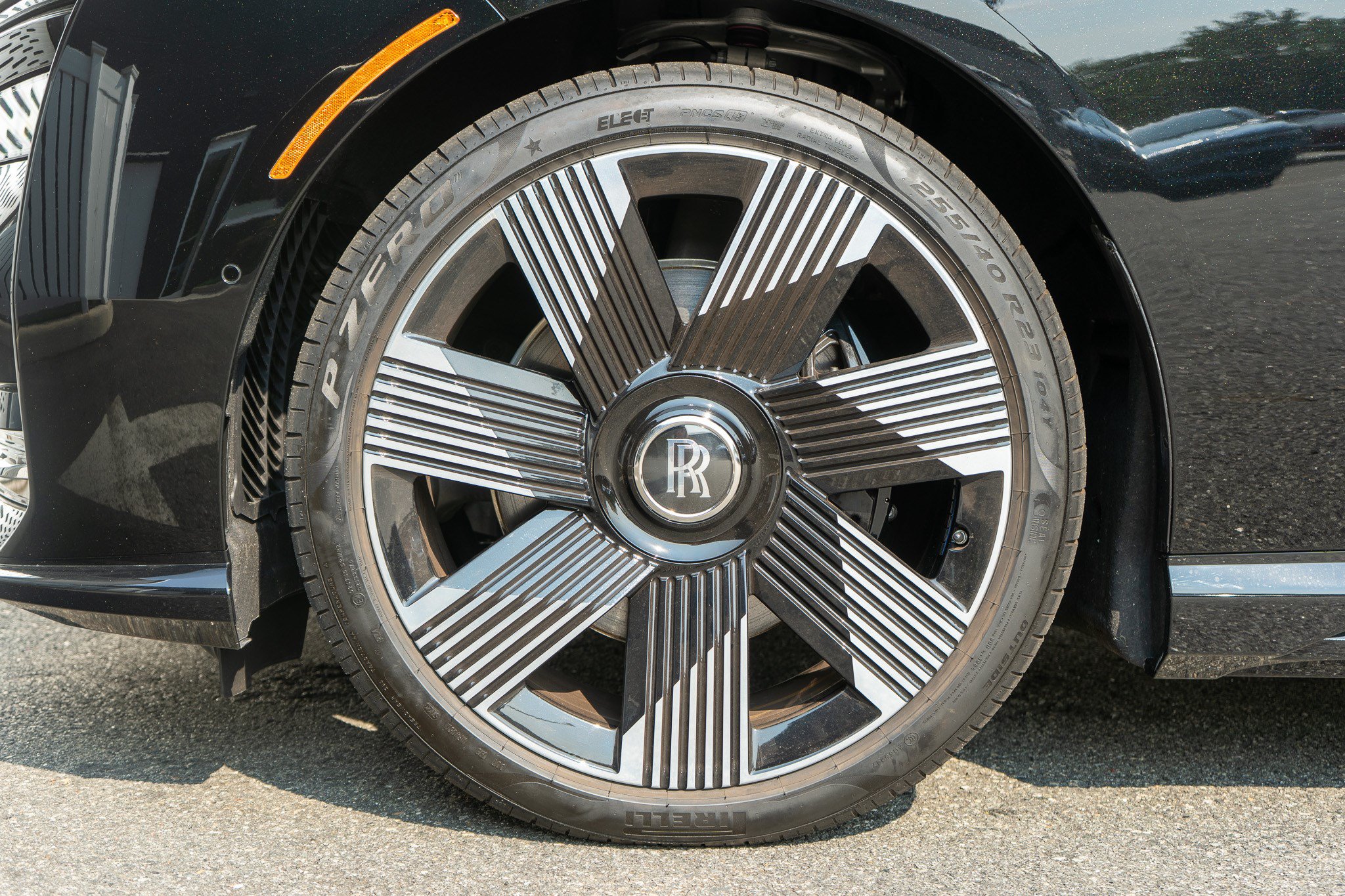 Certified 2024 Rolls-Royce Spectre w/ Spectre Launch Package AWD/4WD image 6