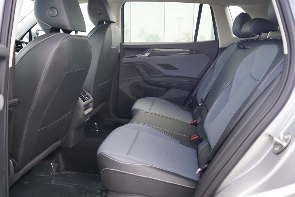 New 2026 Volkswagen Tiguan SE AWD/4WD image 7