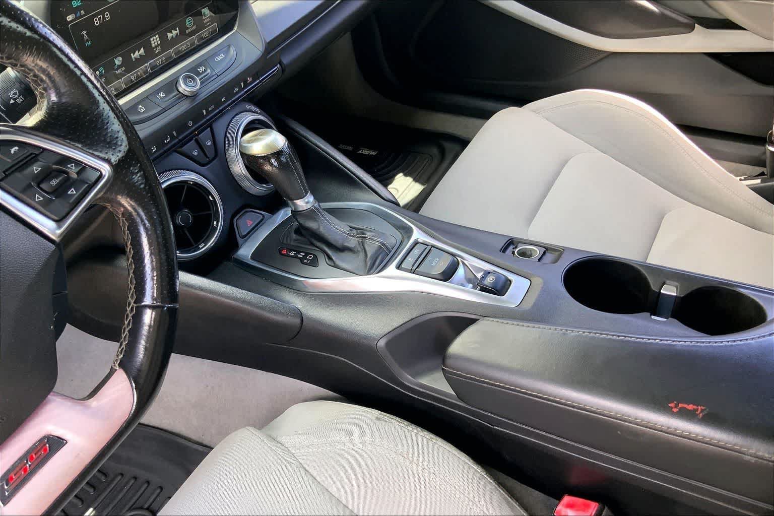 Used 2018 Chevrolet Camaro SS RWD image 15