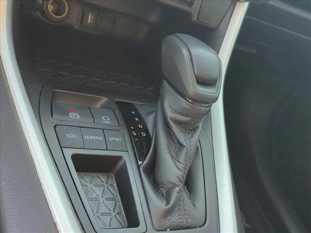 Certified 2021 Toyota RAV4 LE FWD image 21