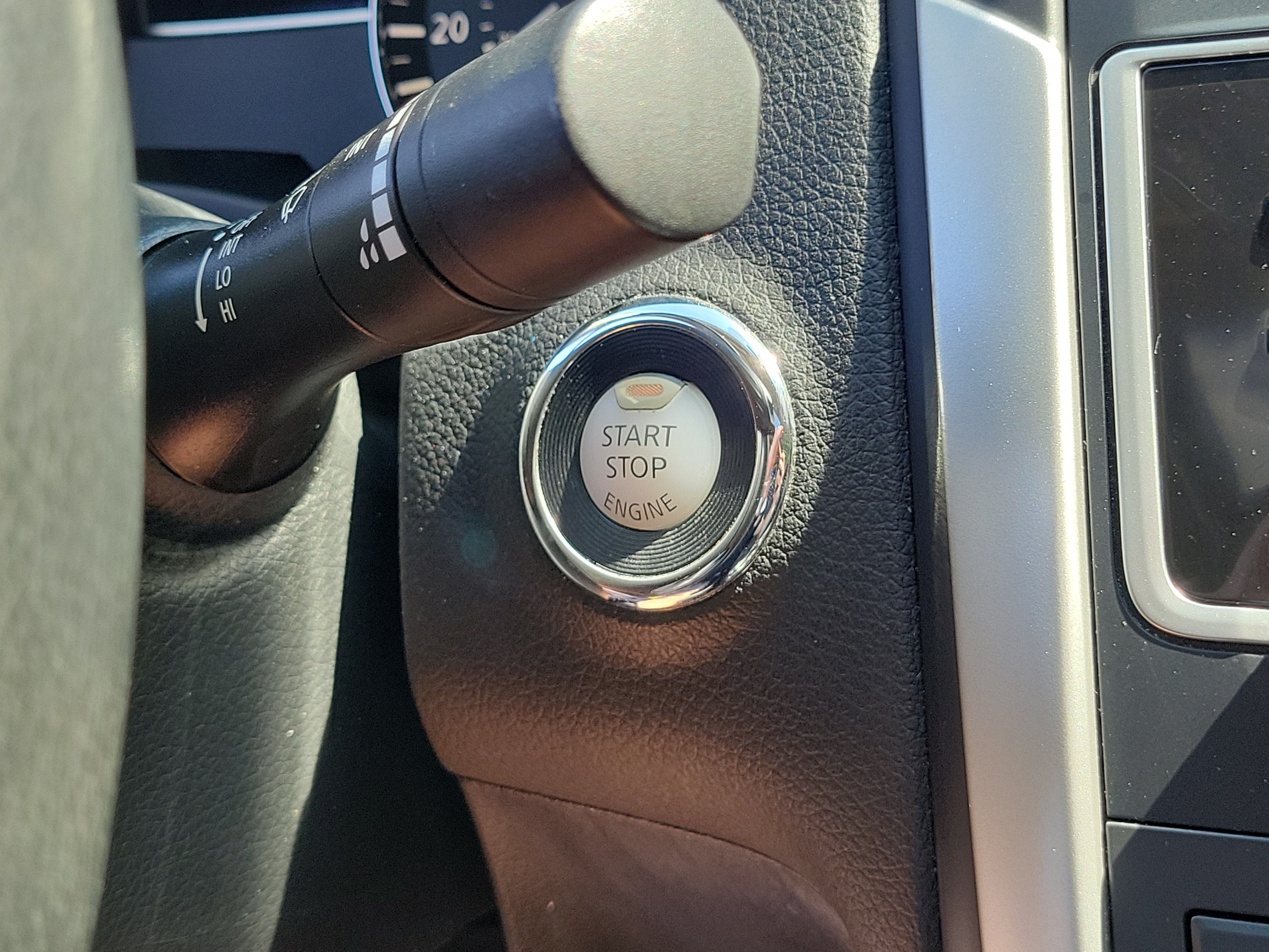 Used 2017 Nissan Altima 2.5 SL w/ Moonroof Package FWD image 29