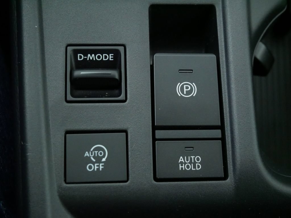 New 2026 Nissan Sentra SR w/ SR Premium Package FWD image 33